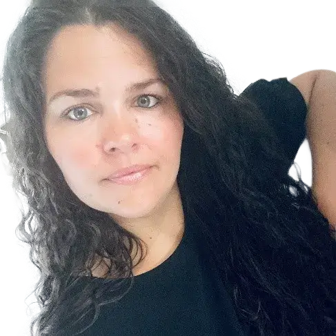 headshot of Amanda Barlow